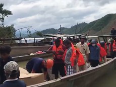 Video: Vượt nước sâu vào Rào Trăng 3