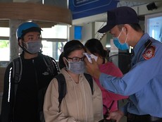 Video: Nhiều nơi tại TP.HCM siết chặt việc đeo khẩu trang