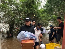 ‘Nghệ sĩ chúng tôi sẽ luôn hướng về đồng bào'