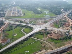 Cao tốc đầu tiên ở miền Trung nhìn từ trên cao