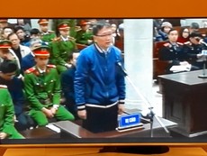 Không khí ngày thứ hai phiên tòa xử ông Đinh La Thăng