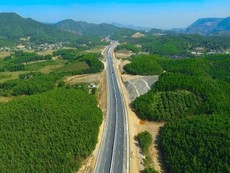 Cao tốc Hạ Long - Vân Đồn nhìn từ trên cao