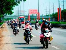 Video: Người dân ùn ùn trở lại TP.HCM sau kỳ nghỉ lễ