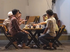 Tăng giá rượu bia: 'Dân nhậu' nói gì?