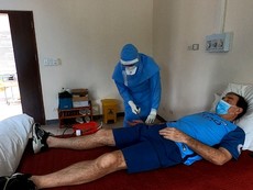 Video: Gặp những người sau cánh cửa cách ly COVID-19