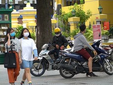 Người dân TP.HCM cảnh giác cao trước sự trở lại của COVID-19