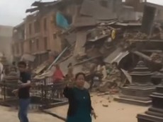 Clip: Cận cảnh ác mộng động đất Nepal