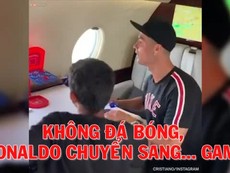 Không đá bóng, Ronaldo chuyển sang... game