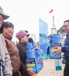 Chùm ảnh 'Cùng ngư dân thắp sáng đèn trên biển' tại Hải Phòng