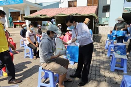 Cách tìm các điểm bán hàng thiết yếu xung quanh bằng MallFinder