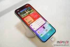 iPhone 15 Pro Max là ‘gà đẻ trứng vàng’ của nhiều hệ thống