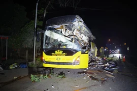 Ô tô khách bị nạn 10 người thương vong ở Tuyên Quang đang chở đoàn khách Long An
