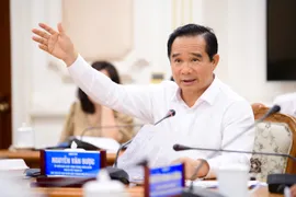 TP.HCM họp khẩn triển khai Nghị quyết 98 sửa đổi: Không cầu toàn, vận dụng linh hoạt