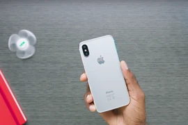 iPhone X bất ngờ giảm sốc 4 triệu đồng 