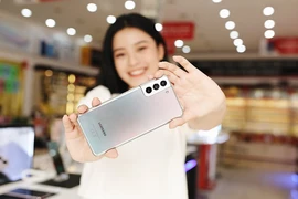Samsung Galaxy S21 series tiếp tục giảm giá 7 triệu đồng 