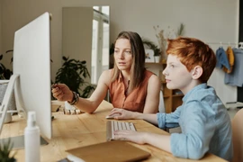 Học trực tuyến giúp trẻ ôn tập kiến thức từ xa trong mùa hè 