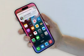 Người dùng iPhone sắp được sử dụng Apple Intelligence tiếng Việt