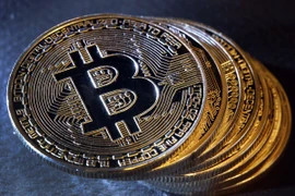 Vì sao giá Bitcoin tiếp tục tăng vọt?