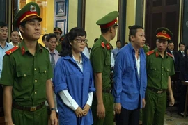 Các vấn đề tố tụng đầu tiên tại phiên xử Huyền Như