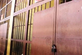 Từ 29-3: Phạm nhân được ăn cơm riêng với 3 người nhà
