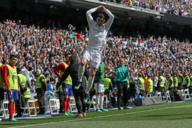 Tranh cãi penalty, siêu sao định đoạt derby Madrid