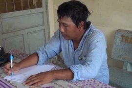 Bắt quả tang tên trộm cổ vật