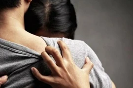 Quan hệ bất chính, chủ tịch HĐND TP Kon Tum bị cảnh cáo