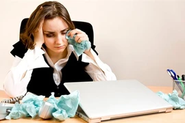 Ứng xử với nước mắt nơi công sở
