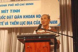 Chị bán sữa còn quan tâm, huống hồ gì cả dân tộc này!
