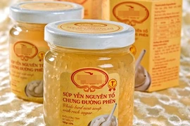 Yến chưng sẵn 'xịn' 35.000 đồng/lọ: Toàn mủ trôm?