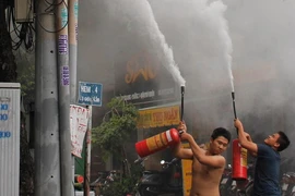Cháy nổ ngay trung tâm Sài Gòn, 1 người bị thương 