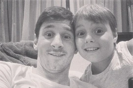 Cháu trai Messi bắt đầu sự nghiệp chơi bóng ở Barca