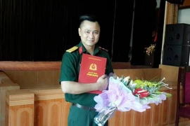 Nghệ sĩ hài Tự Long ngậm ngùi khi lên chức Phó Giám đốc