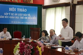 Xử phạt người bán thuốc lá và rượu bia cho trẻ em 