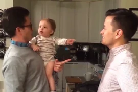 Khi bố có anh em sinh đôi