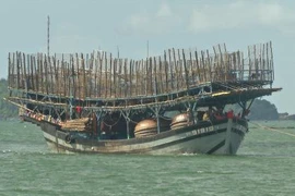 Còn hơn 400 tàu đánh bắt vẫn chưa vào bờ