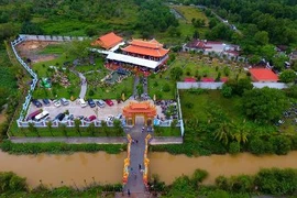 Toàn cảnh nhà thờ Tổ của Hoài Linh qua ống kính flycam