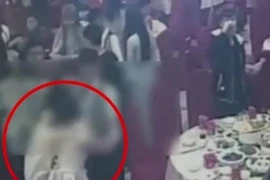 Nghi phù dâu tử vong vì bị ép uống nhiều rượu