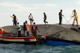 Hơn 200 người có thể đã chết trong thảm họa chìm phà Tanzania