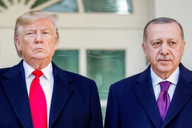 Ông Trump đề nghị hợp đồng 100 tỉ USD, đổi lấy vấn đề S-400
