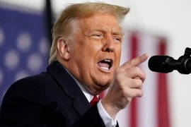 Ông Trump tin mình thắng chắc vì có bùa may mắn