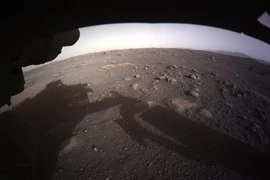 NASA tiết lộ bức ảnh màu đầu tiên chụp sao Hỏa