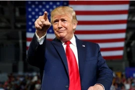 Ông Trump lần đầu phát biểu trước công chúng 'hậu' Nhà Trắng