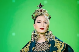 Mỹ Tâm trả đũa nhạc sĩ Xuân Hùng trong 'Em thì không'?