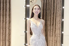 Cận cảnh người đẹp có vòng eo nhỏ hơn Ngọc Trinh 3 cm