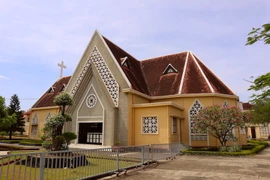 Cận cảnh nhà thờ, nhà dòng Thủ Thiêm gần 180 tuổi
