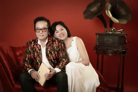 Gia đình bác bỏ tin đồn ca sĩ Elvis Phương qua đời