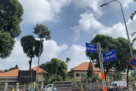 Đường Đinh Tiên Hoàng trước ngày đổi thành Lê Văn Duyệt