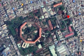 'Nhà con ở Khám Chí Hòa'