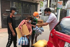 Hàng trăm đồng bào Cơ Tu mắc kẹt tại Đà Nẵng vì COVID-19